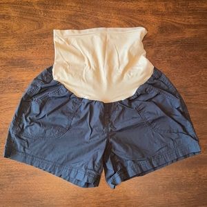 Grey medium motherhood maternity shorts